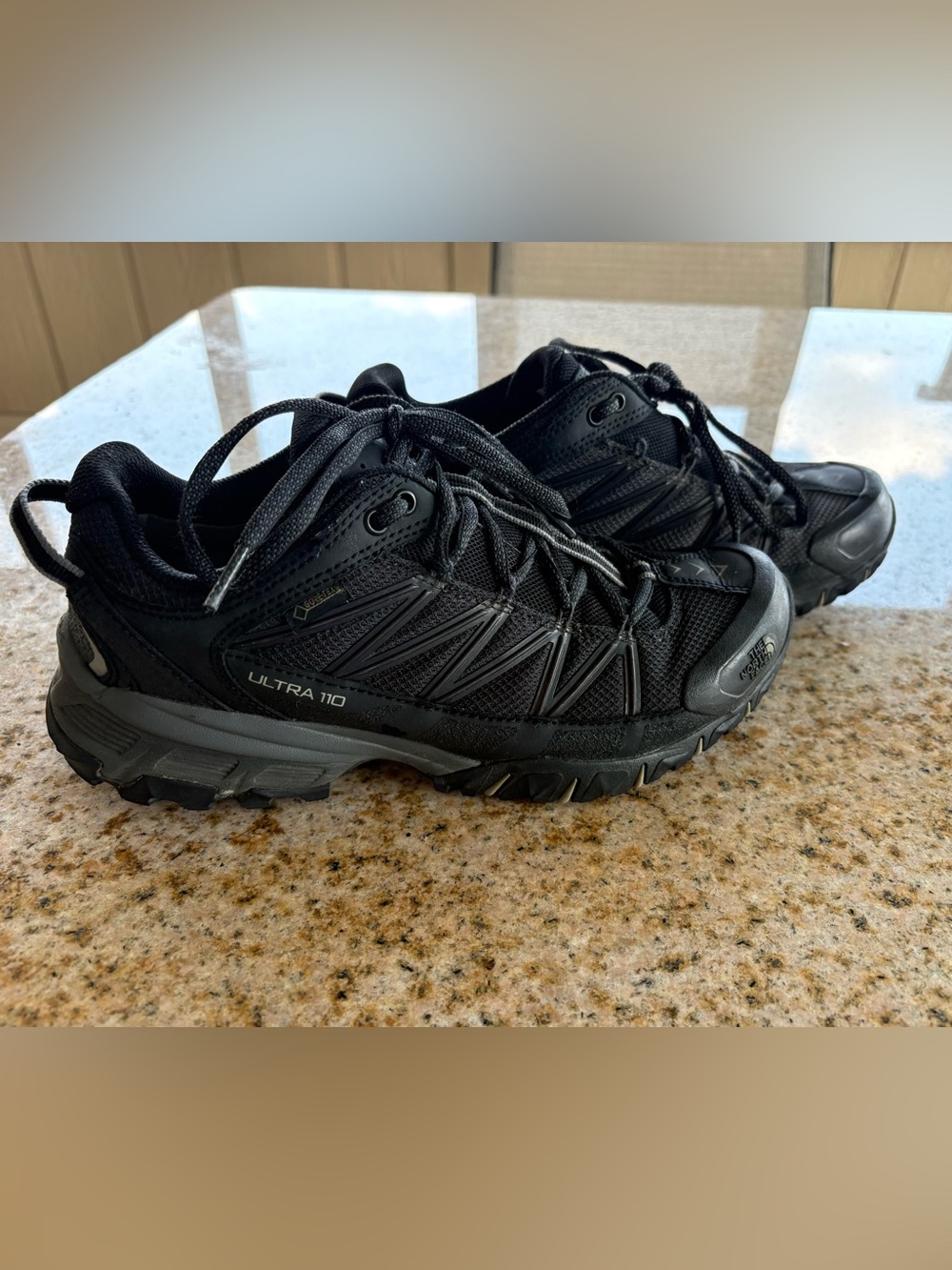 The North Face Ultra 110 Men’s Trail Shoes - Black GoreTex Size 7.5 men’s